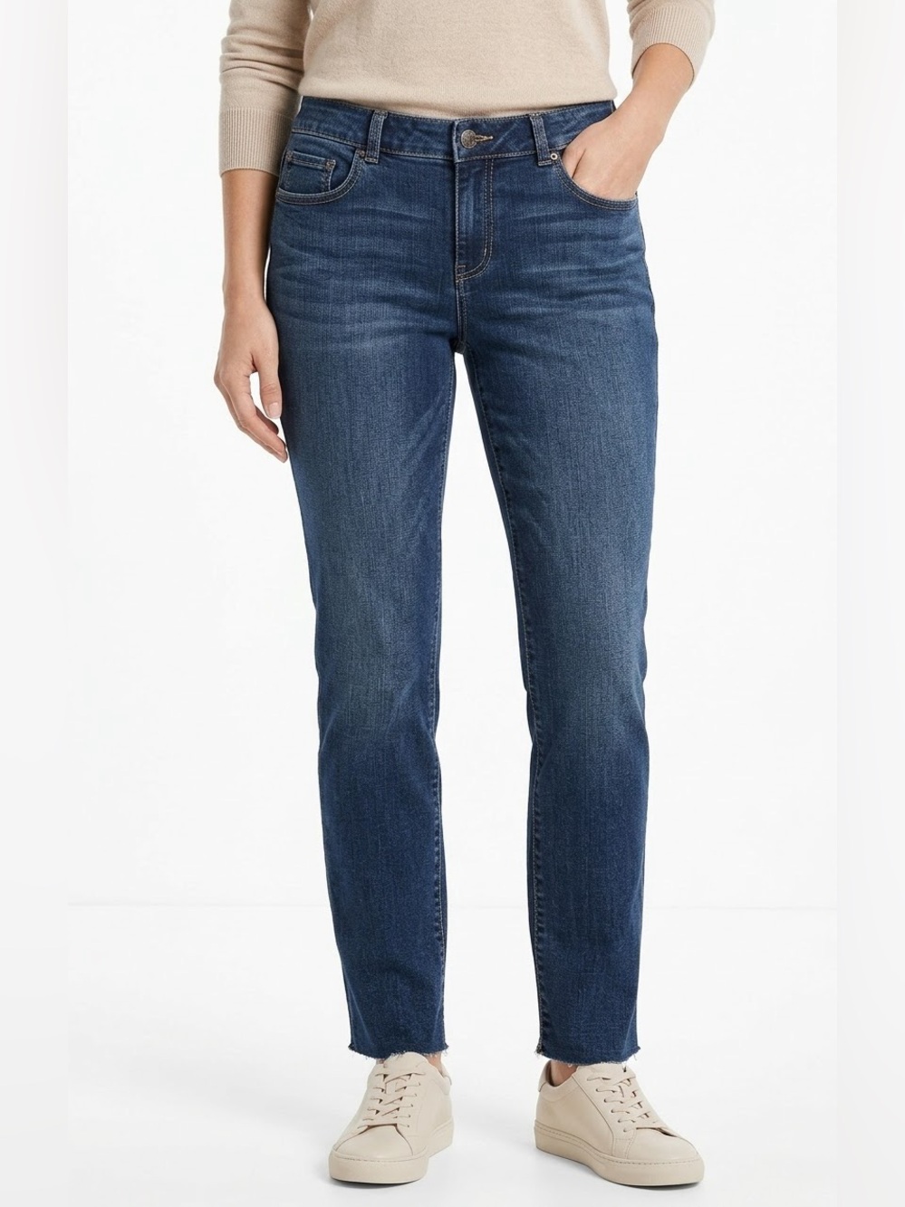 Chico’s Platinum Denim Claire Crop Jeans 0.5 US 6 Dark Wash Raw Hem‎ Stretch